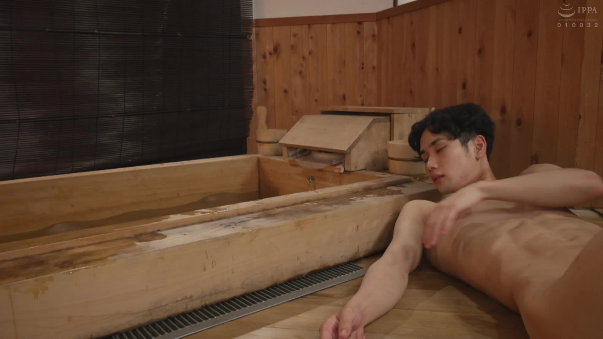 FHD HUNTC-024 修学旅行で10人の可愛いクラスメイト女子と密着度200%大ハーレム乱交!修学旅行 なのに部屋で引きこもるボクたち。でも何とかして思い出を…