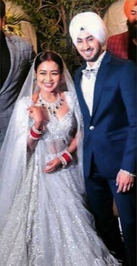 In Pics Neha Kakkar Rohanpreet Singh S Wedding Reception At Chandigarh Newly Married Couple Look Straight Out Of Fairytale