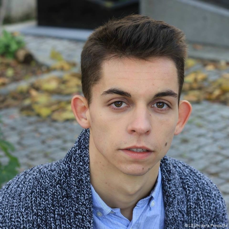 Scarica Gratis Images L Humoriste Nazairien Jason Rolland Fait Le Show A Paris L Echo actualisé par