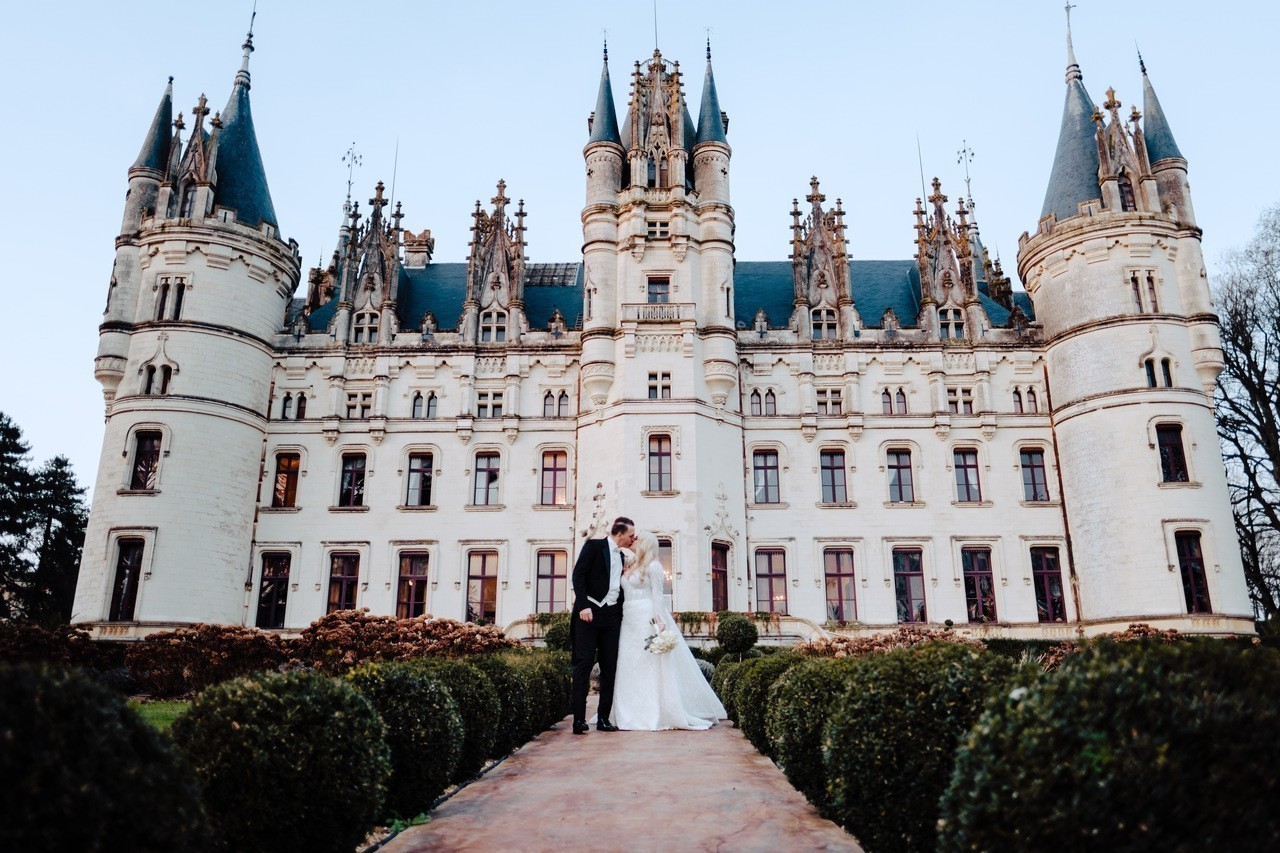 Célébrez votre mariage en bretagne au château du bois guy dans un cadre historique magique avec des services haut de gamme pour un événement inoubliable. Un Concours Pour Gagner Un Luxueux Mariage Au Chateau De Challain La Potherie Haut Anjou