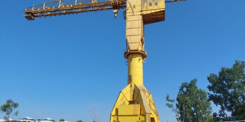 Nantes : emblèmes de la ville, les grues jaunes et grise vont être en travaux