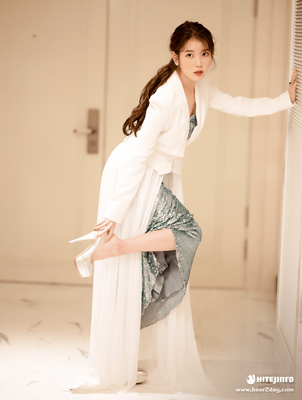 Stay up to date with the latest announcements, news and information, or find out what's happening around campus at each iu location and online. Iu K Pop Asiachan Kpop Image Board