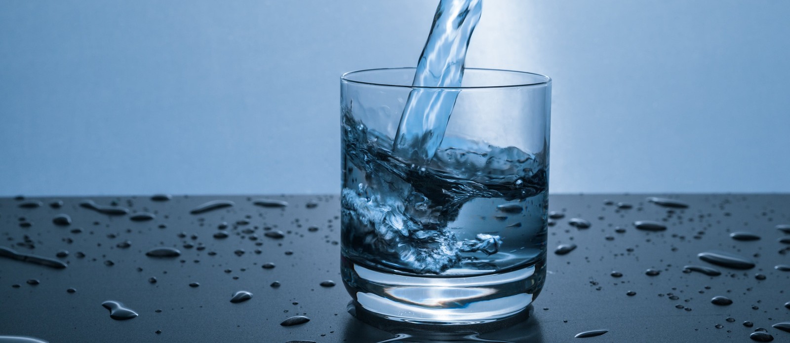 How many atoms are there in a molecule of water?