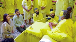 Virat Kohli got paid ₹5 crore to visit Premanand Maharaj's ashram? Truth behind viral claim