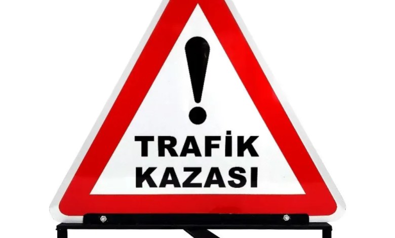 Erzincan’da feci kaza! SUV tipi araç takla attı, 1 çocuk öldü, 3 kişi yaralandı Erzincan’da feci kaza! SUV tipi araç takla attı, 1 çocuk öldü, 3 kişi yaralandı