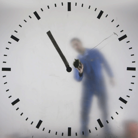wallpapers Schiphol Airport Clock dezeen