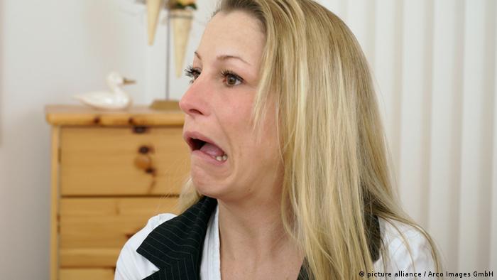 يجمع مقطع فيديو على تيك توك شاركه أحد المستخدمين يوم الاثنين، مقاطع غير مؤرخة للمغنية البالغة من العمر 19 عامًا والذي يظهرها وهي تقول كلمة. ÙØªÙØ§Ø²ÙØ© ØªÙØ±ÙØª Ø¸Ø§ÙØ±Ø© Ø¹Ø§ÙÙÙØ© ØªØ­ØªØ§Ø¬ ÙÙÙØ²ÙØ¯ ÙÙ Ø§ÙØ¯Ø±Ø§Ø³Ø© Ø¹ÙÙÙ ÙØªÙÙÙÙÙØ¬ÙØ§ Ø¢Ø®Ø± Ø§ÙØ§ÙØªØ´Ø§ÙØ§Øª ÙØ§ÙØ¯Ø±Ø§Ø³Ø§Øª ÙÙ Dw Ø¹Ø±Ø¨ÙØ© Dw 07 02 2013