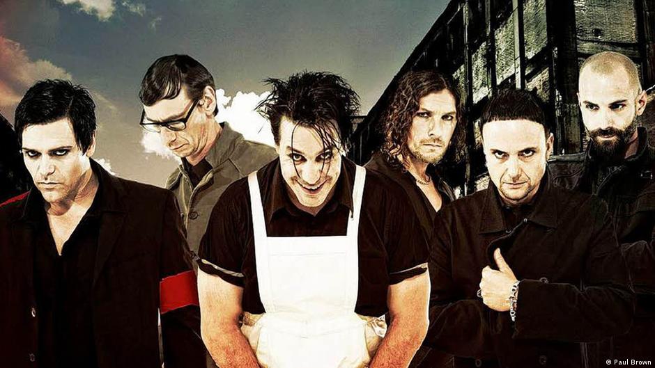 Sama seperti band lainnya yang batal tur dikarenakan pandemi di 2020, raksasa industrial metal asal jerman, rammstein juga mengalami hal&nbsp;. Rammstein Announce New Album Music Dw 08 02 2021