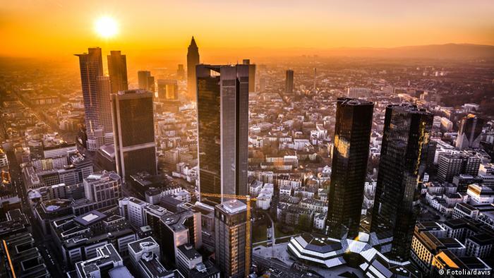 Its 763,380 inhabitants as of 31 december 2019 make it the . Frankfurt Shoots For 100 Percent Renewables Environment All Topics From Climate Change To Conservation Dw 21 11 2016
