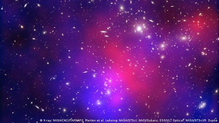 Debu, dan milyaran bintang serta tata surya mereka, yang semuanya. Mengungkap Galaksi Dari 13 Milyar Tahun Silam Iptek Laporan Seputar Sains Dan Teknologi Dan Lingkungan Dw 08 01 2014