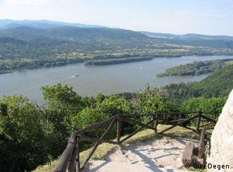 Dunav Dijeli Bugarsku Od Rumunjske Panorama Dw 18 11 2006