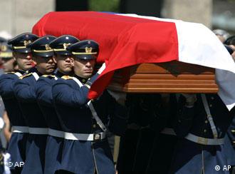 Los Funerales De Pinochet Secciones Dw 13 12 2006