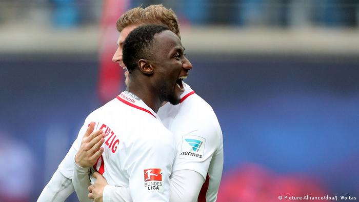 Fc Red Bull Salzburg Na Keita Leaves Fc Red Bull Salzburg 15 - Marc Torrejn.