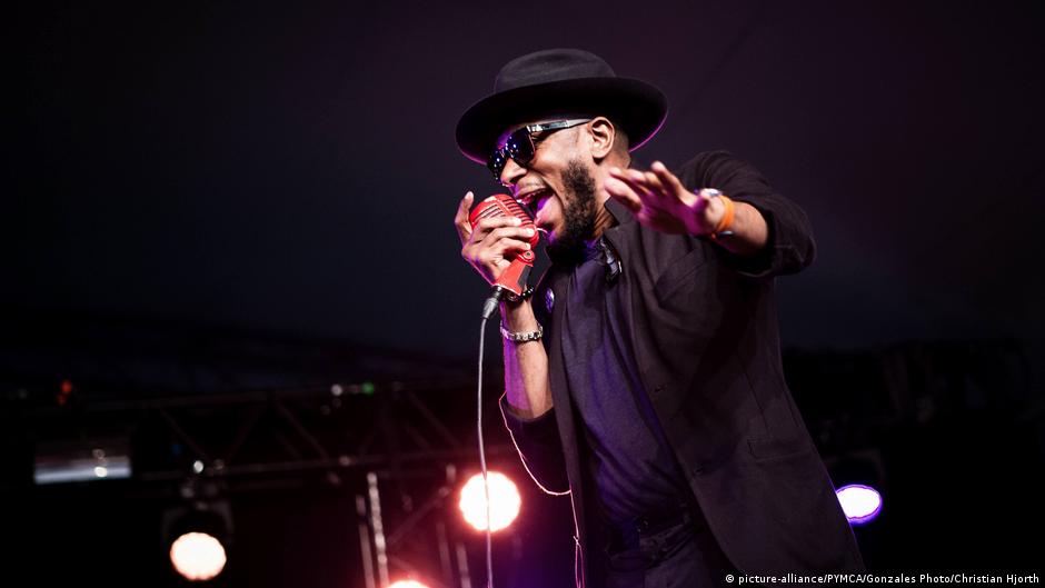 Ein Kunstler Mehrere Namen Alle Multimedialen Inhalte Der Deutschen Welle Dw 06 11 2017