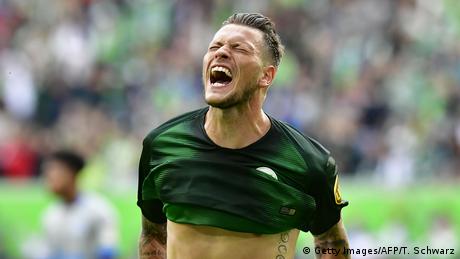 Wolfsburg Deutschland 06th Apr 2019 Firo 06 04 2019 Football 1 Bundesliga Season 2018 2019 Vfl Wolfsburg Hanover 96 Individual Action Daniel Ginczek Vfl Wolfsburg Whole Figure Usage Worldwide Credit Dpa Alamy Live News Stock Photo Alamy He played for SC Neheim from 1995-2007 for Borussia Dortmund from 2007-2011 for Borussia Dortmund II from 2007.
