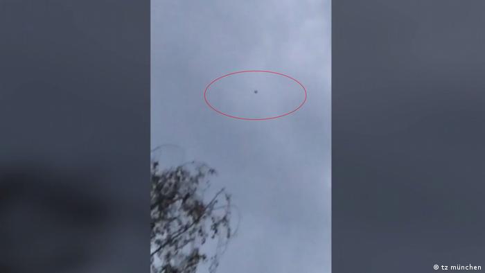 I could not sleep so i went for a little bike ride to get some fresh air and burn unwanted kalories. Ufo Bericht In Den Usa Die Wahrheit Ist Irgendwo Da Draussen Wissen Umwelt Dw 05 06 2021