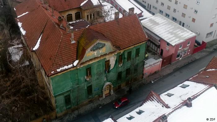 Https Www Dw Com En East German Brands Thrive 30 Years After Berlin Wall Fell A 4752593 2019 10 29t12 00 00 000z Weekly 0 5 Https Www Dw Com En West Berliners Said I Had A Look Of Uncertainty A 4809726 2019 10 20t13 22 00 000z Weekly 0 5