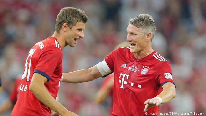 On Alex Man However the 23-year-old is bound by contract Mainz. On Alex Man The 23-year-old will wear the No.