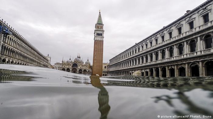 Canpanièl de san marco) is the bell tower of st mark's basilica in venice, italy, located in the piazza . Venice Fresh Floods Force Closure Of St Mark S Square News Dw 15 11 2019