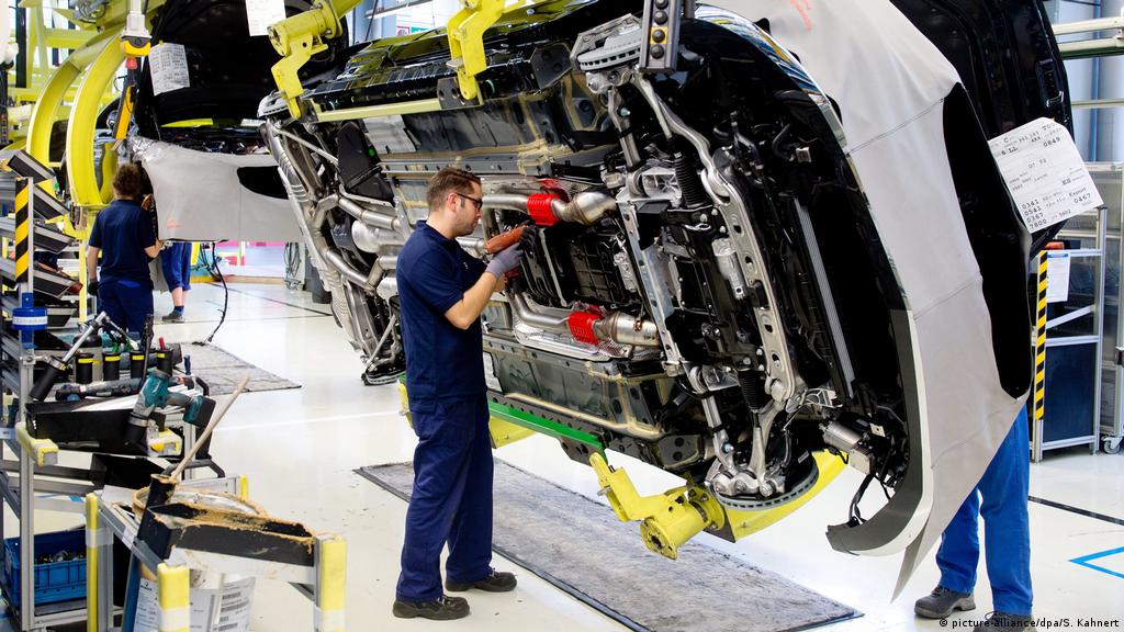 Current quotes, historic quotes, movie quotes, song lyric quotes, game quotes, book … Daimler To Cut Thousands Of Jobs Worldwide By 2022 News Dw 29 11 2019