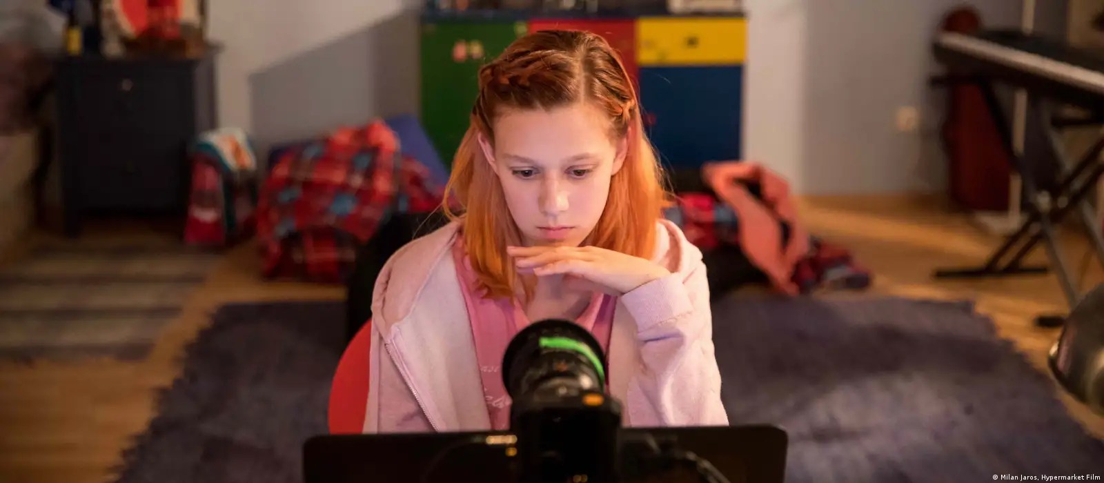 Czech film turns tables on online predators – DW – 02272020