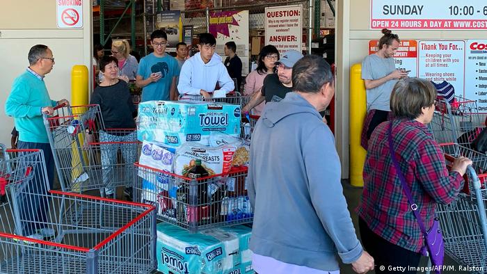 03.07.2018 · from the anatomical position, with the arms fully extended to the sides of the trunk and the palms facing forward, pronation is the movement of the hands to turn the palms posteriorly. Coronavirus The Psychology Behind Panic Buying Science In Depth Reporting On Science And Technology Dw 11 03 2020