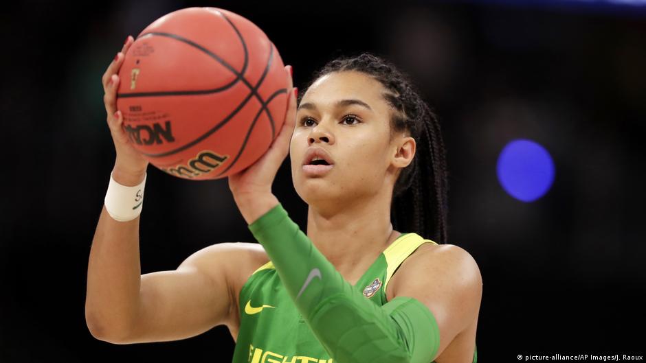 satou sabally a german basketball star in the making sports german football and major international sports news dw 19042020 on eastern european women's basketball league