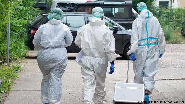 Returns Its Strict Covid New Outbreak : Coronavirus Latest Germany Imposes Quarantines To Counter Fresh Outbreaks News Dw 18 06 2020