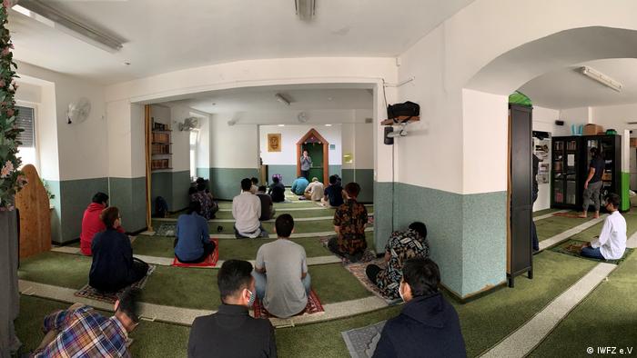 Beli ungkapan sehari hari dalam bahasa jerman (reny/yuniawati/transmedia/german). Mereka Yang Mendamba Rumah Surga Di Ibu Kota Jerman Negeri Orang Kisah Unik Warga Indonesia Di Jerman Dw 07 08 2020