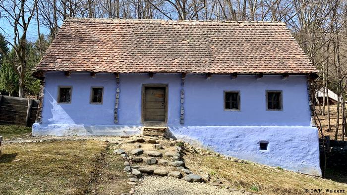 Cele mai frumoase sate din românia îmbină frumusețea naturii cu istoria. Satele Locuri In Care Nu Se IntimplÄ Nimic Romania Dw 07 08 2020