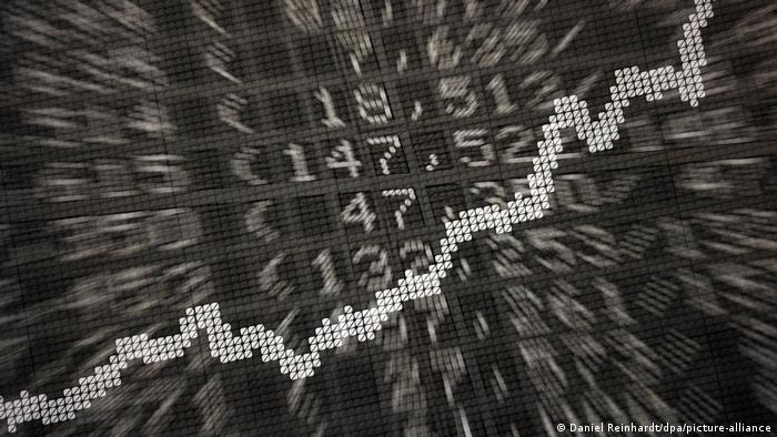 В Україні до обігу на фондовому ринку допущені акції шести компанії