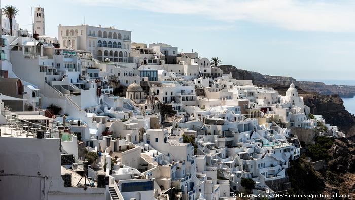 For more information, contact the greek national tourist offices in your . Coronavirus Greece Is Officially Open But Will The Tourists Come Dw Travel Dw 19 05 2021