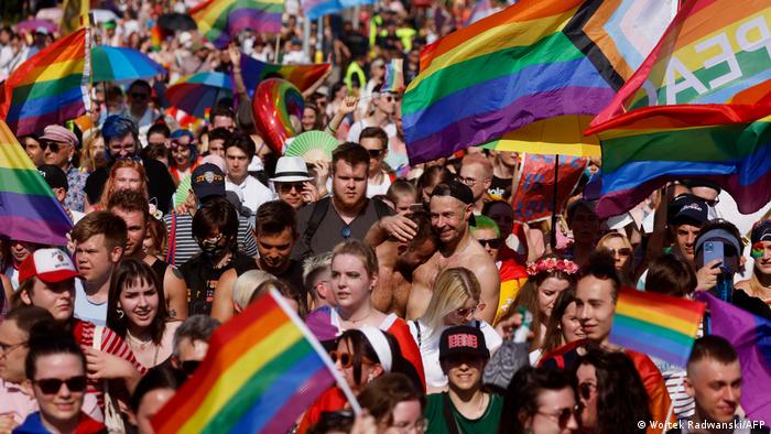 What dating app do college students use? Miles Participan En Marcha Del Orgullo Gay En Polonia Europa Al Dia Dw 20 06 2021