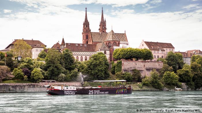 Art Aboard Jean Tinguely S Works Set Sail On A Barge Culture Arts Music And Lifestyle Reporting From Germany Dw 17 07 2021