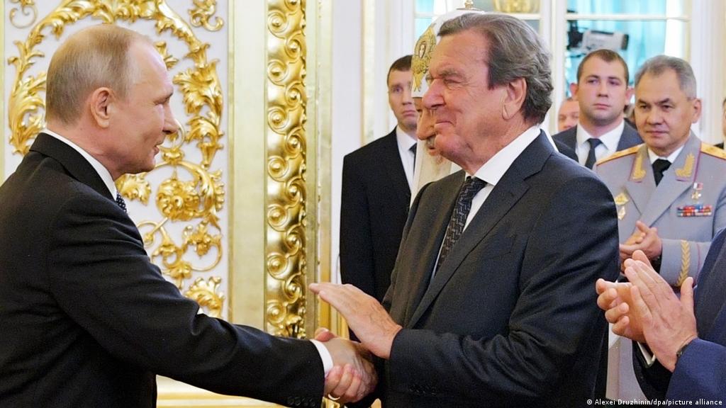 Altkanzler gerhard schröder ist in moskau, um mit dem russischen präsidenten wladimir putin&nbsp;. Putin Ties Put Germany S Ex Chancellor Schroder Under Pressure News Dw 01 03 2022