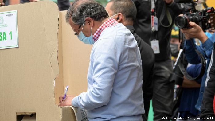 Centro y derecha en la primera vuelta de las presidenciales (el 29 de mayo) . Y5xkqf4kuq5kvm