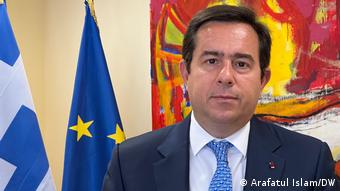 Ο Νότης Μηταράκης έκανε λόγο για εργαλειιοποίηση των προσφύγων Ο Νότης Μηταράκης έκανε λόγο για εργαλειιοποίηση των προσφύγων
