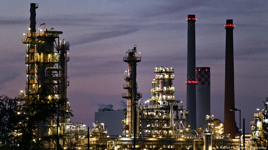 Oil Spill Near Berlin: What Happened at the PCK Pipeline? (2026)