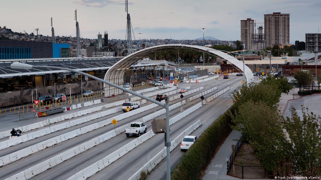 Cruce fronterizo entre Tijuana y San Diego. 