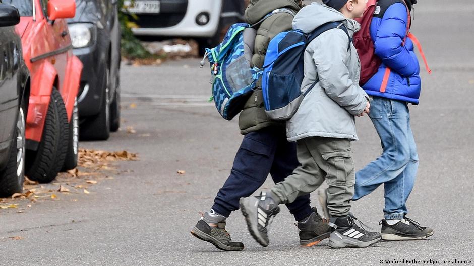 7-Year-Old Boy Flashes €5,000 Cash at School: What Happened Next? (2026)