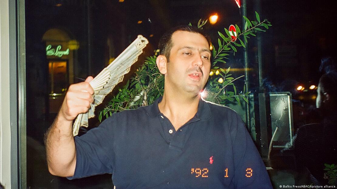 Maher al Asad en su residencia, en 2025.