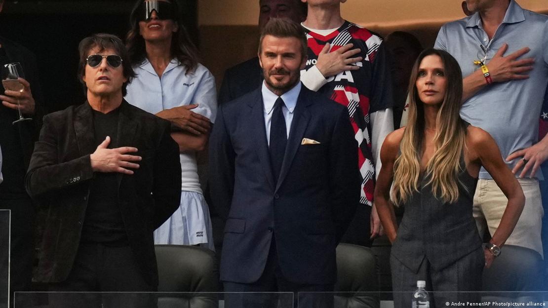 Tom Cruise, David y Victoria Beckham estaban entre los famosos que asistieron a la apertura del Mundial 2026 en Estados Unidos.  (12.06.2026)