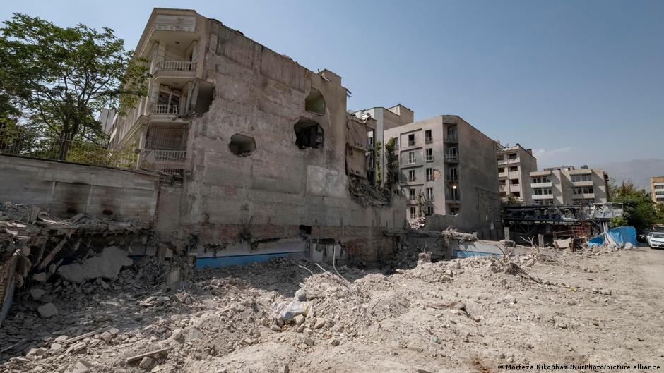 US threatens ‘major military punishment’ for Houthi attacks