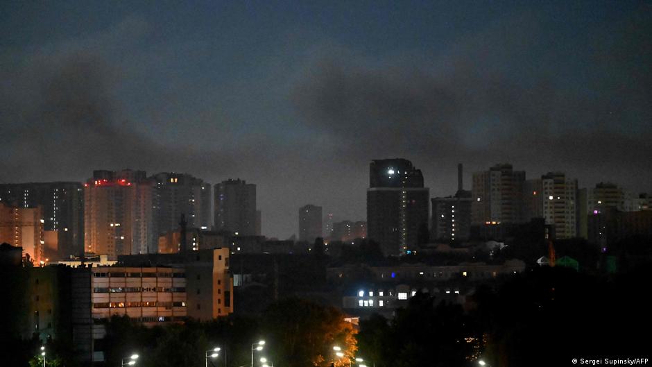 Russian Airstrikes in Kyiv: Zelenskyy's Warning and the Tragic Aftermath (2026)
