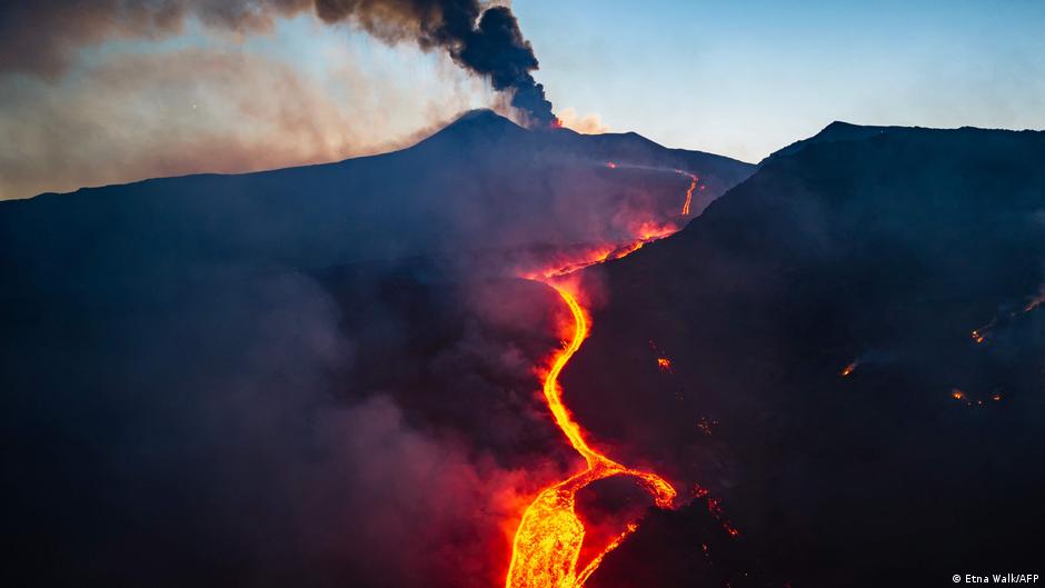 Mount Etna Eruption Halts Catania Flights: What You Need to Know! (2026)