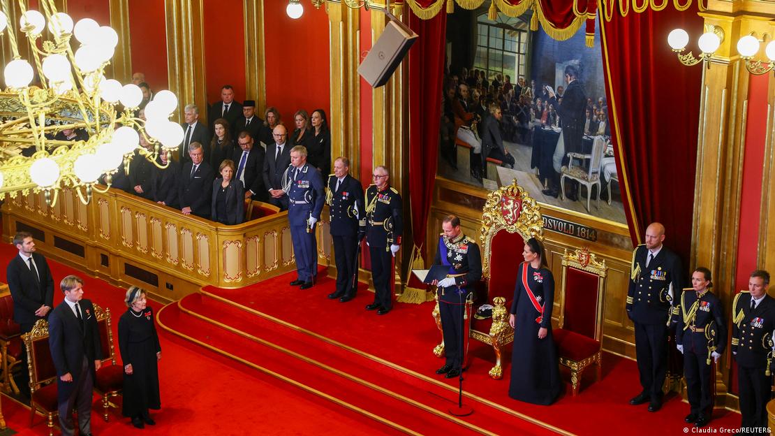 El rey Haakon VIII de Noruega durante el juramento en el Parlamento alemán. (1.09.2026). El rey Haakon VIII de Noruega durante el juramento en el Parlamento alemán. (1.09.2026).