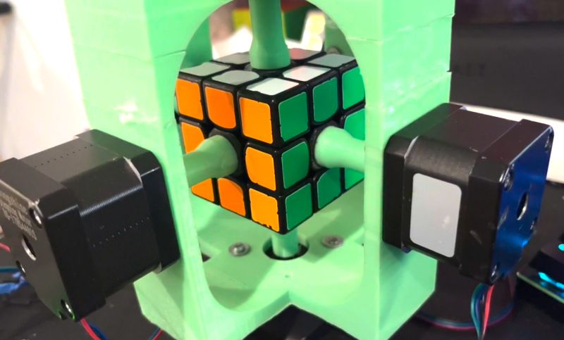 Robot Solves Rubik S Cube Go It - Colorful Design Collection - Mobile Quality