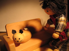 Mum evicts the cat from the sofa