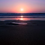 R I S I N G . B E A C H