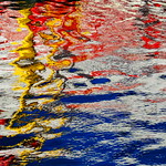 Water Art: Liquid colour reflections